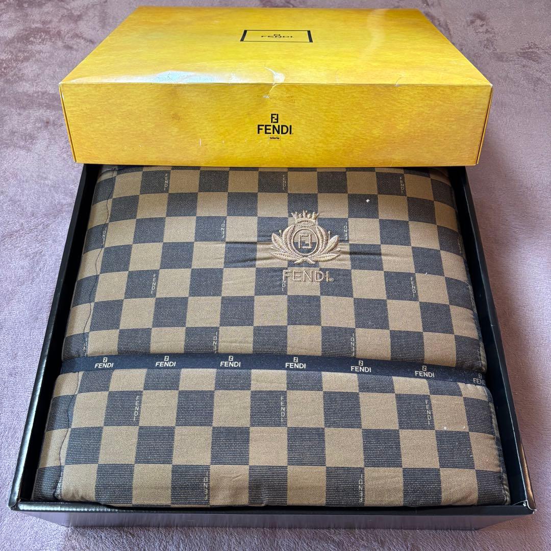 【スティッチ 】FENDI 綿・羊毛100%高級掛け布団