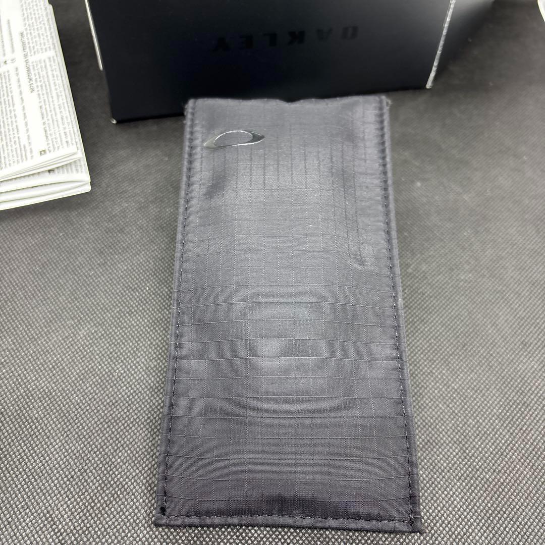 エ*ル様 Oakley オークリー thurso サーソー　OO9286A ブラ