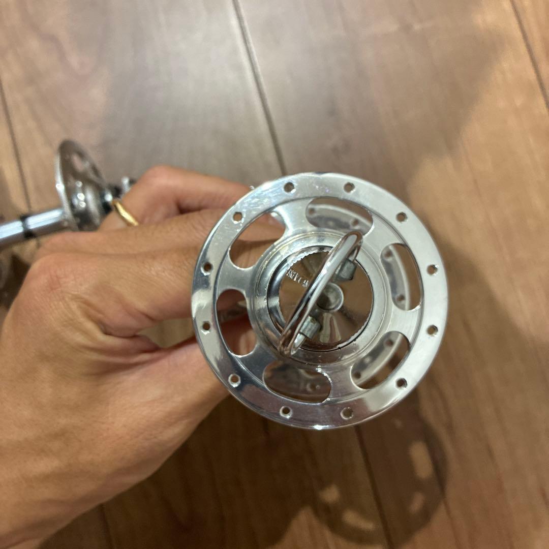 Campagnolo ビンテージラージハブ クイックリリース付き 24H