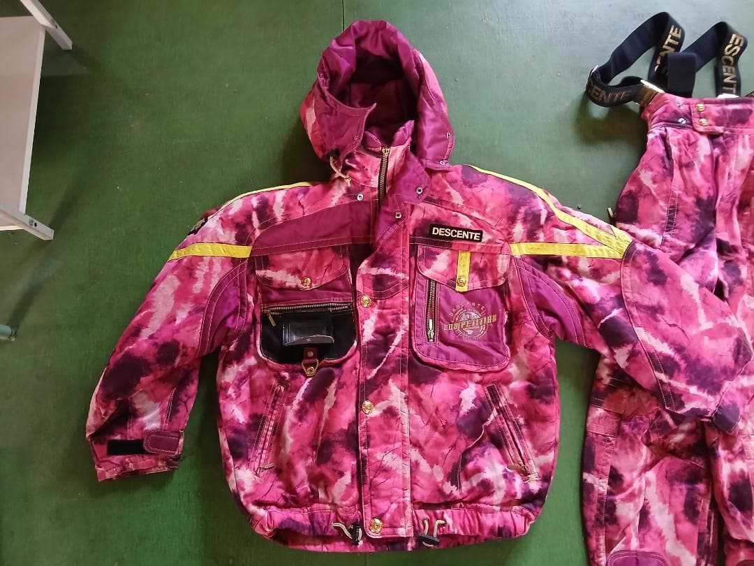 DESCENTE スキーウェア ピンク系　サイズL