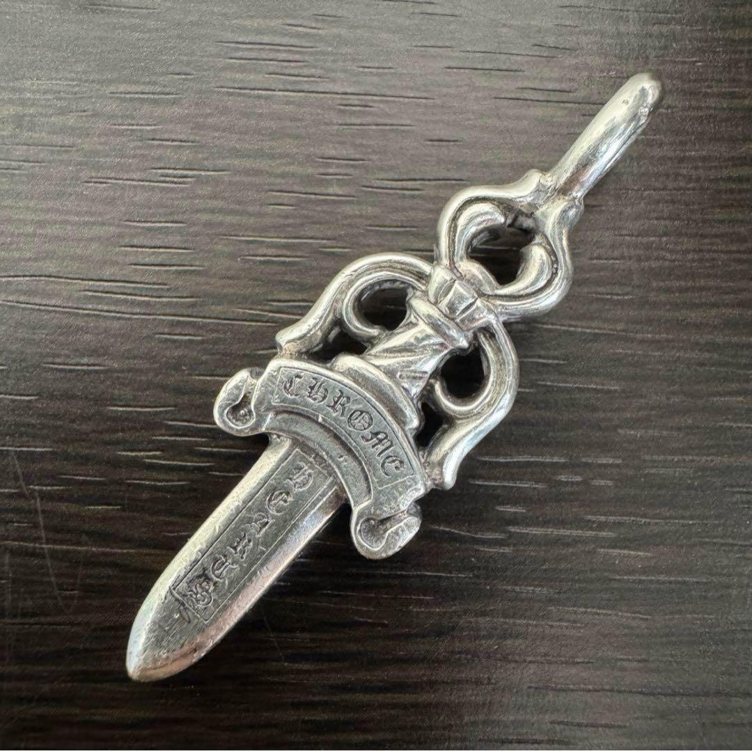 様剣の形状 シルバー ペンダント