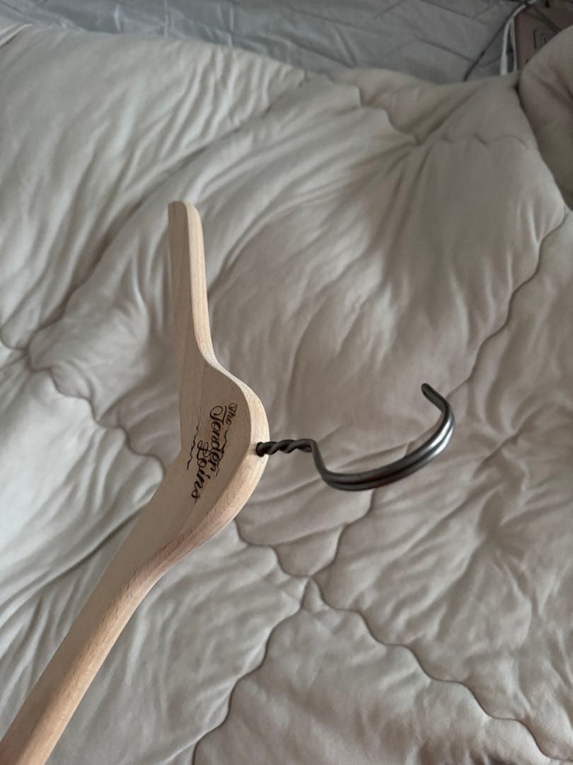 TENDERLOIN Signature line 天然木製ハンガー