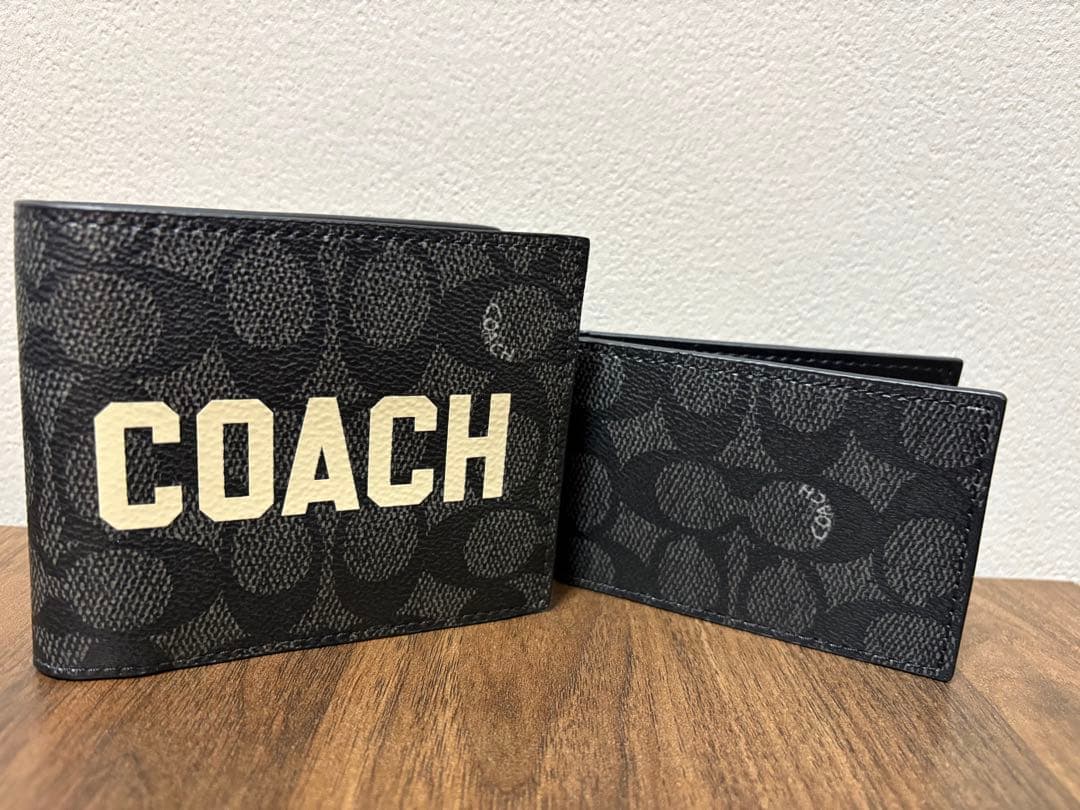 【新品】コーチCOACH ブラック 二つ折り財布　カードケース