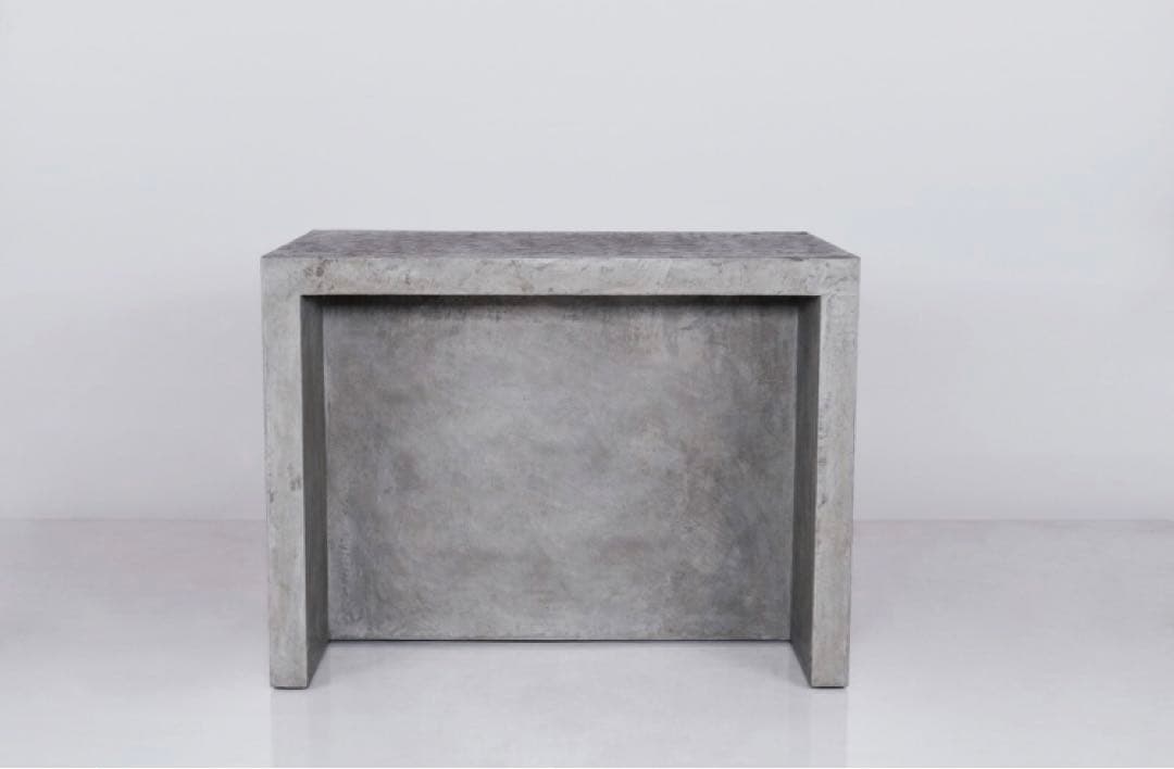 モルタル　家具　テーブル　コンクリート　薄塗りモルタル