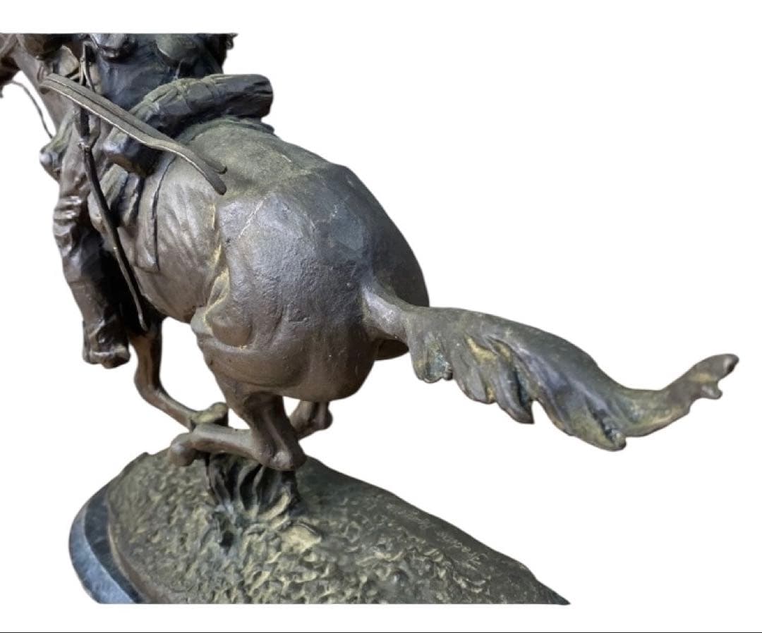 フレデリック・レミントン Frederic Remington 置物 金属製