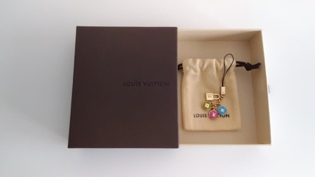 LOUIS VUITTON ビジュー テレフォンヌ パスティーユ ストラップ