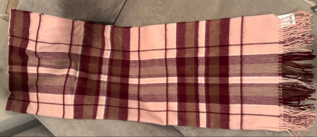 ジョンストンズ オブ エルガン 新品　ピンク