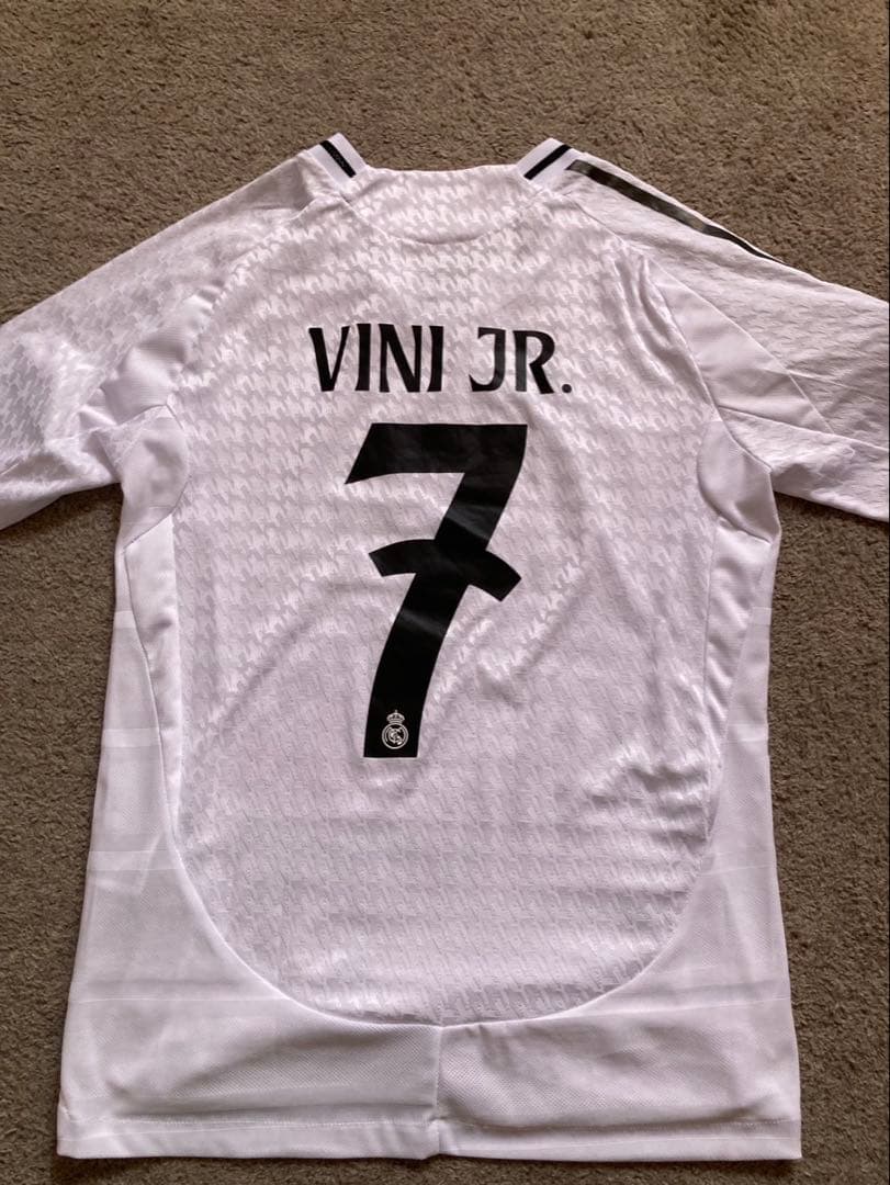 期間限定値下げ！adidas レアル・マドリード　長袖ジャージ　ホワイト