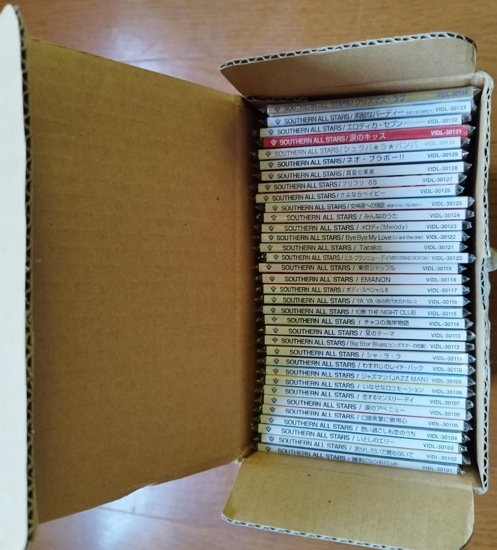 送料無料 完全限定　サザンオールスターズ 8cmCDシングル34枚BOXセット