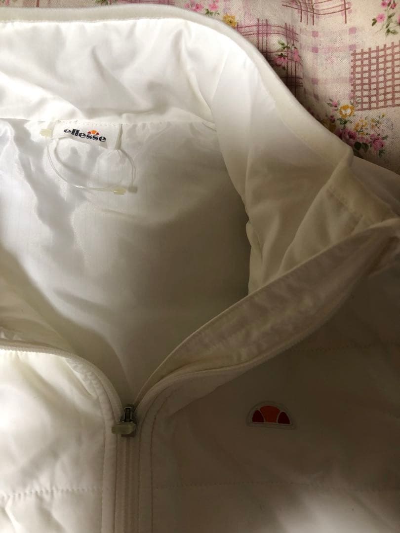 美品　エレッセ テニス　ベスト　XL ポケットあり　XL ホワイト