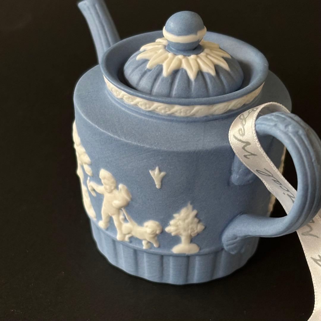 ウェッジウッド　ホリデーオーナメント　クリスマス　ティーポット　カップ＆ソーサー