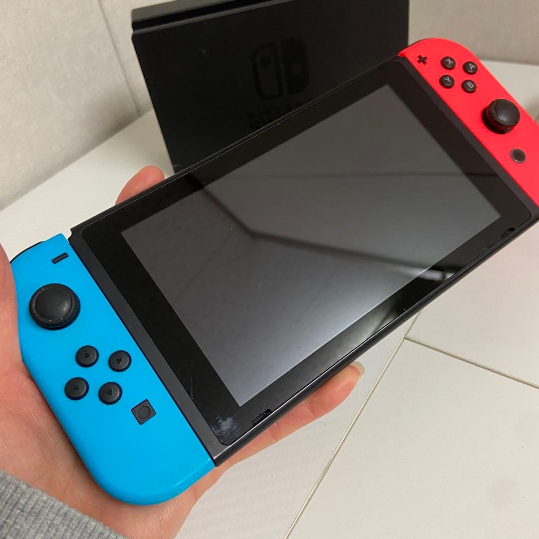 Nintendo Switch⭐️本体Joy-Con ネオンブルー　ネオンレッド