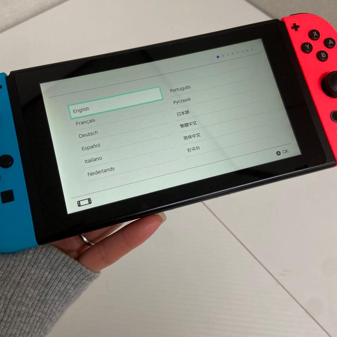 Nintendo Switch⭐️本体Joy-Con ネオンブルー　ネオンレッド