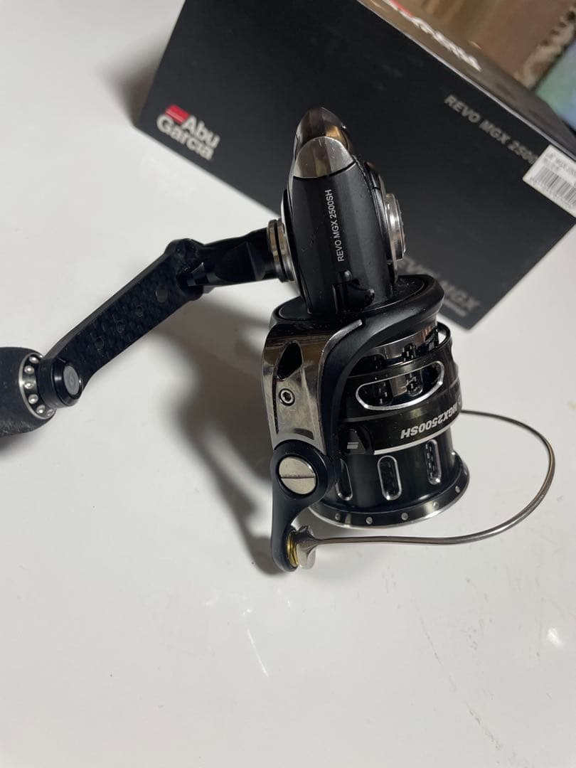Abu Garcia REVO MGX 2500 SHスピニングリール