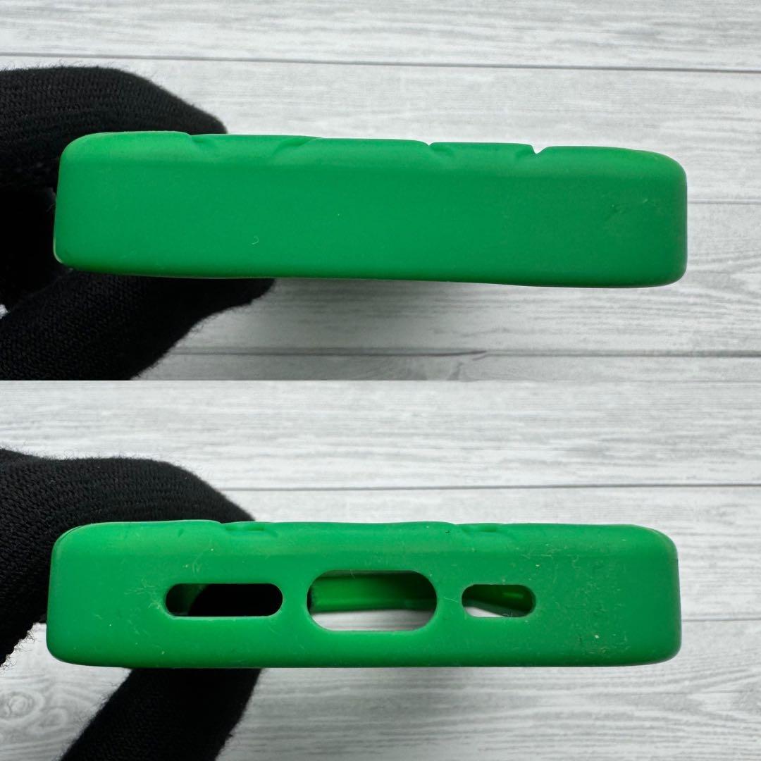 【美品】ボッテガヴェネタ イントレチャート iPhone15Pro ケース 緑色