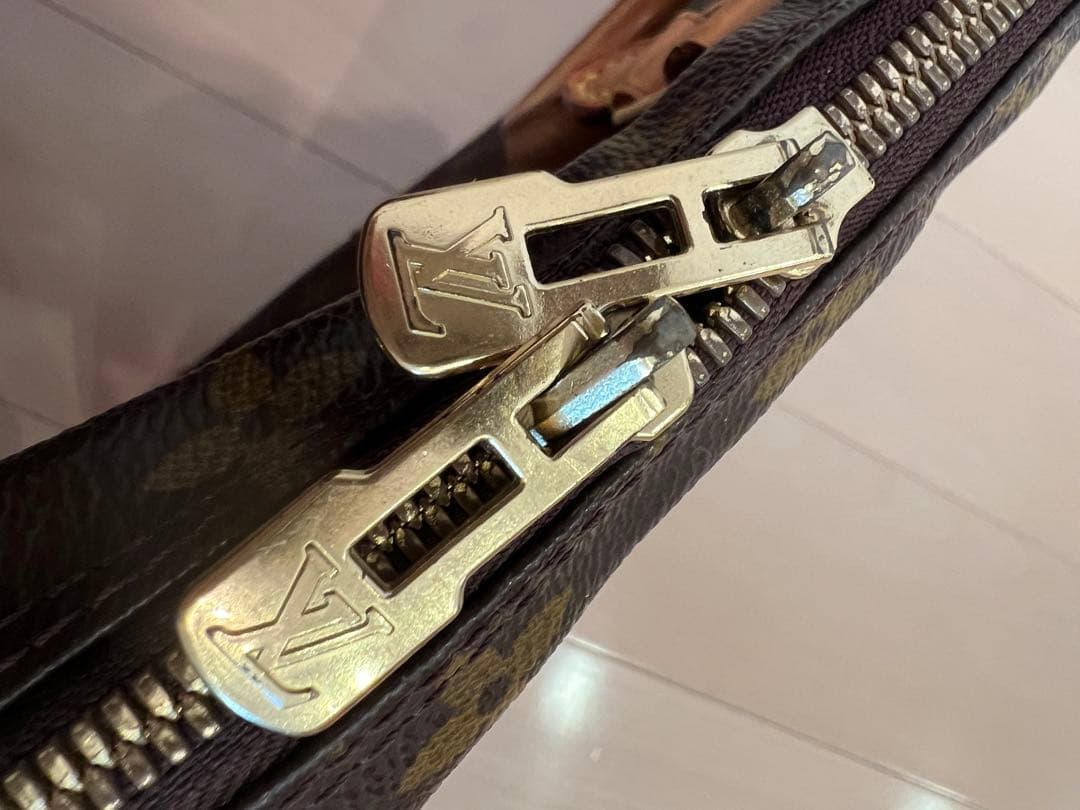 ルイ・ヴィトン モノグラム ビジネストートバッグ