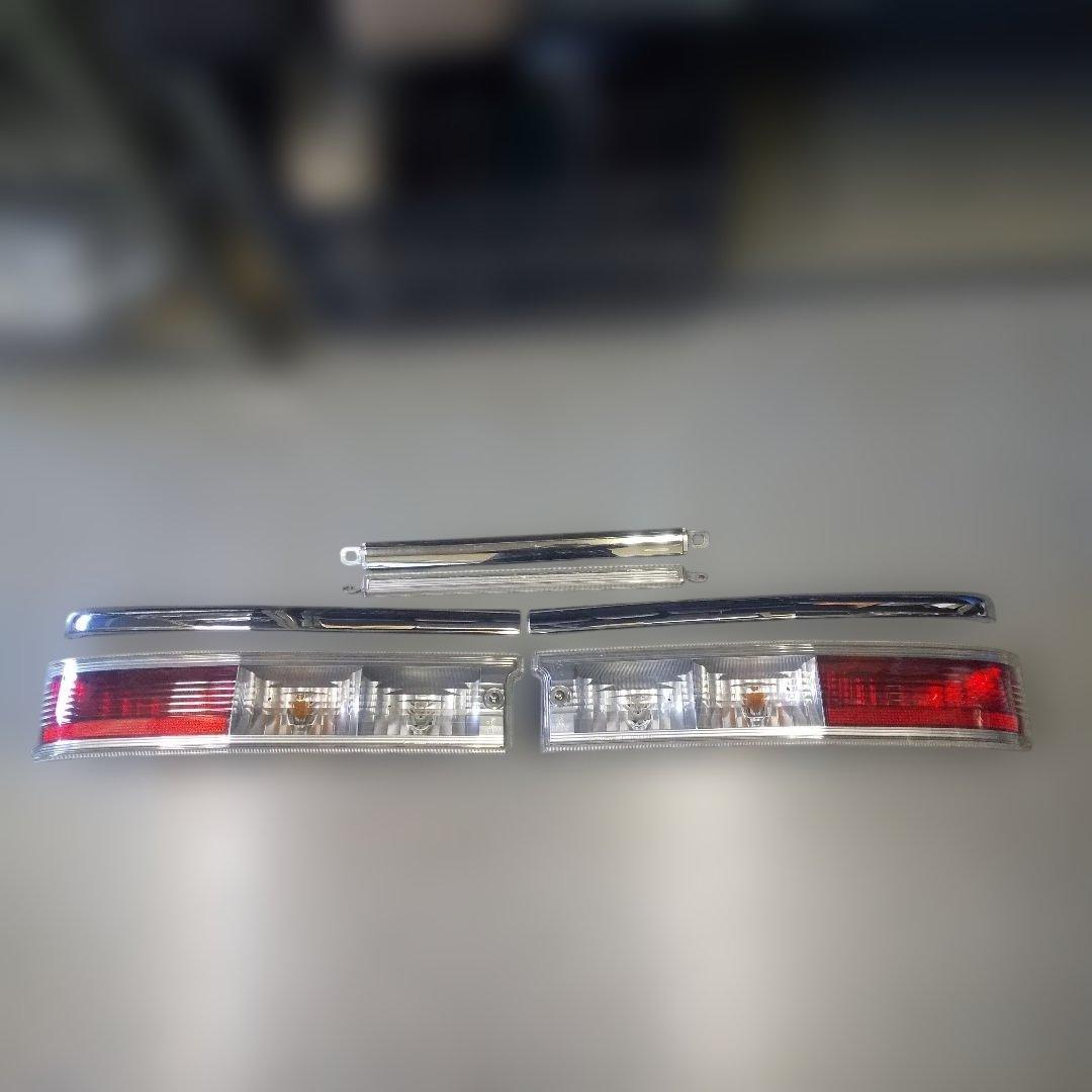 アトレーワゴン　テールランプ&メッキフレーム　S331G ６点