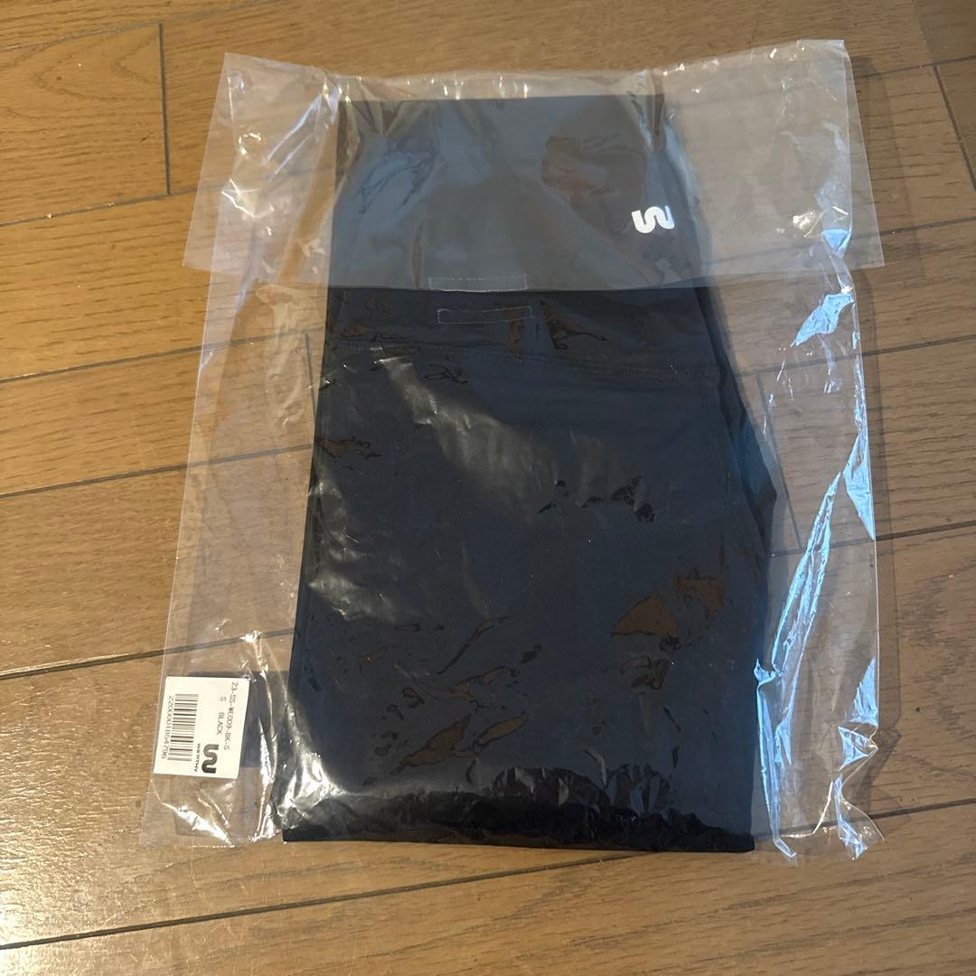 新品未使用　WERTHY LOVE & PEACE ヨガパンツ ブラック