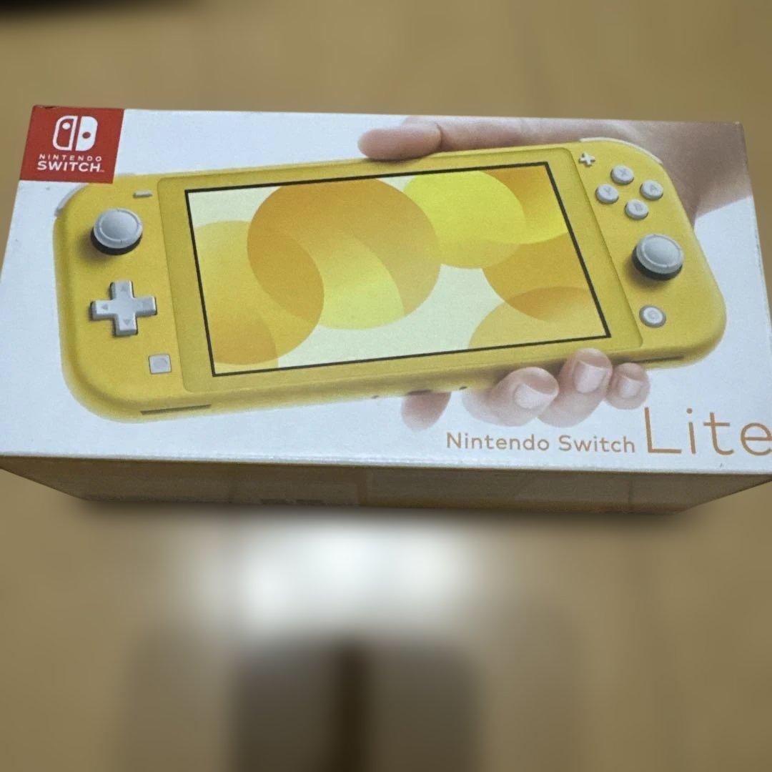 Nintendo Switch Lite イエロー　新品　箱破れあり