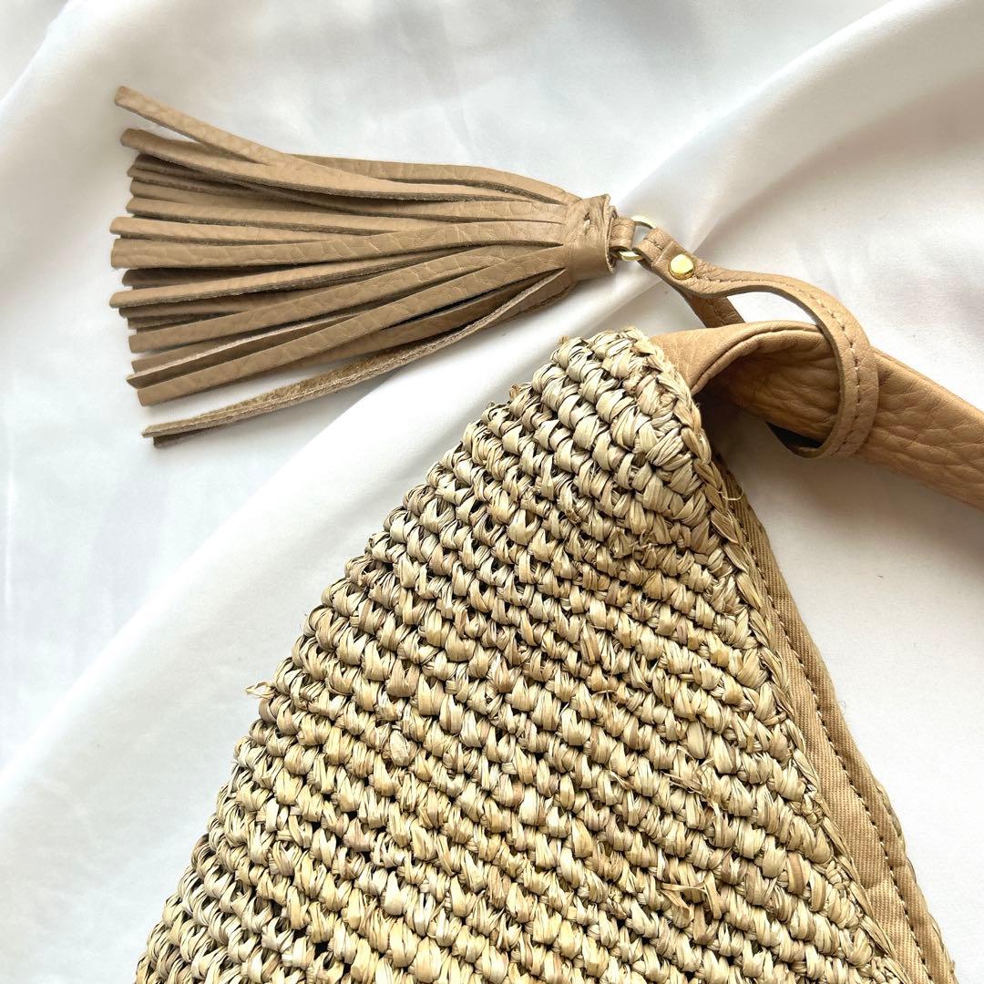 【真夏の大特価SALE！】ヴィオラドーロ　カゴバッグ　トートバッグ　タッセル