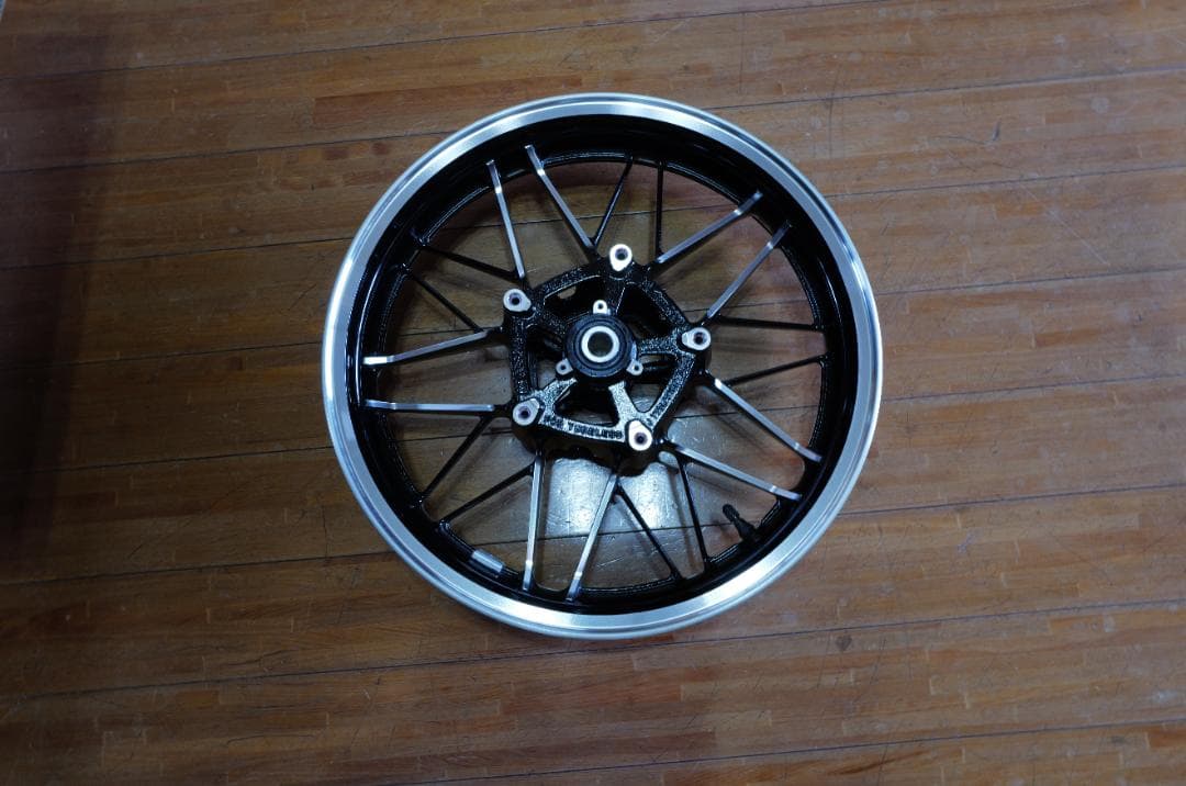 Z900RS 純正フロントホイール