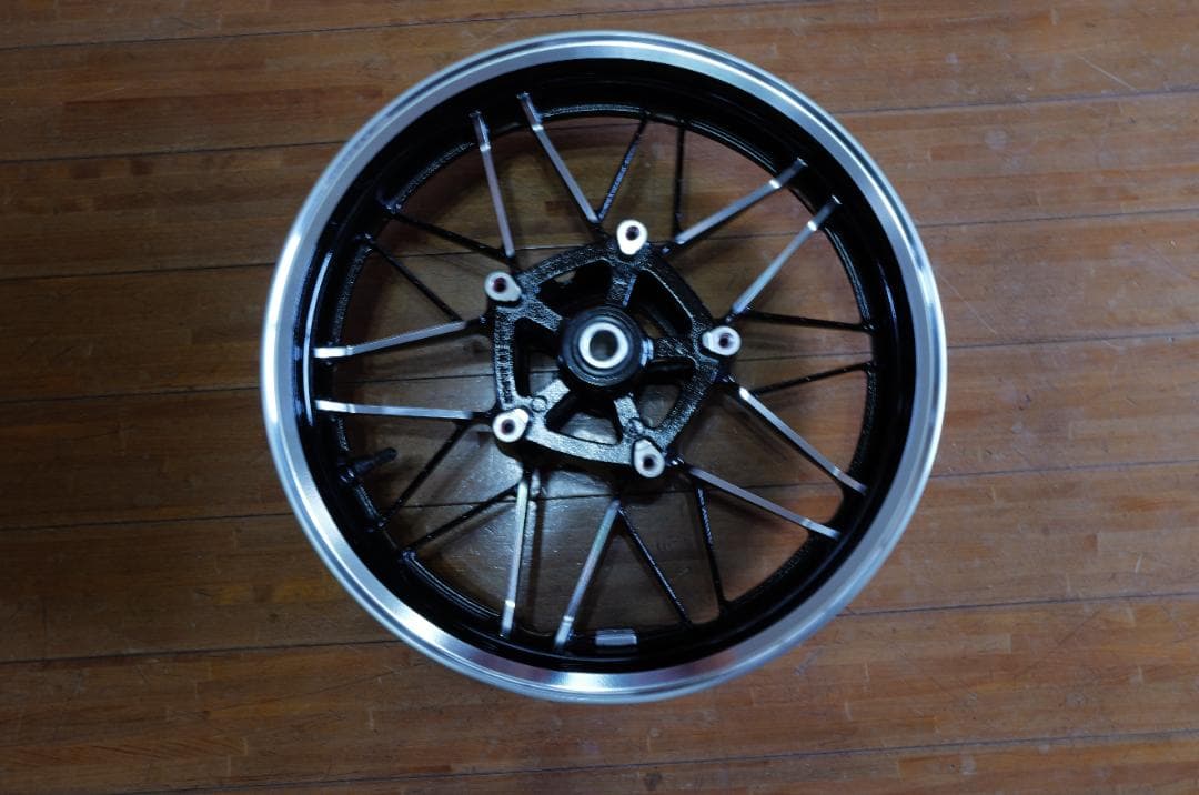 Z900RS 純正フロントホイール