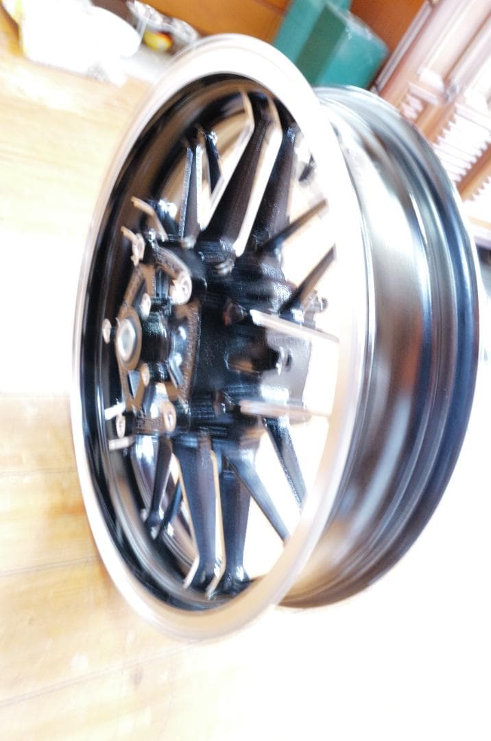 Z900RS 純正フロントホイール