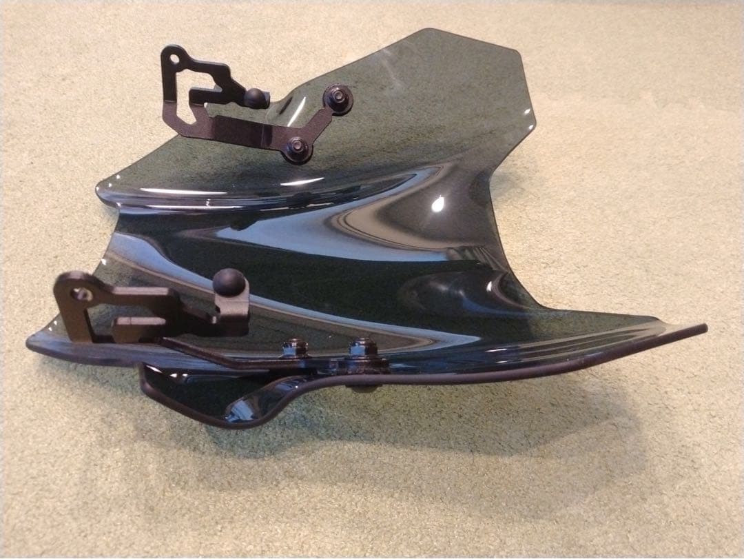 GIVI(ジビ) CB125R/CB250R ウインドスクリーン シールド