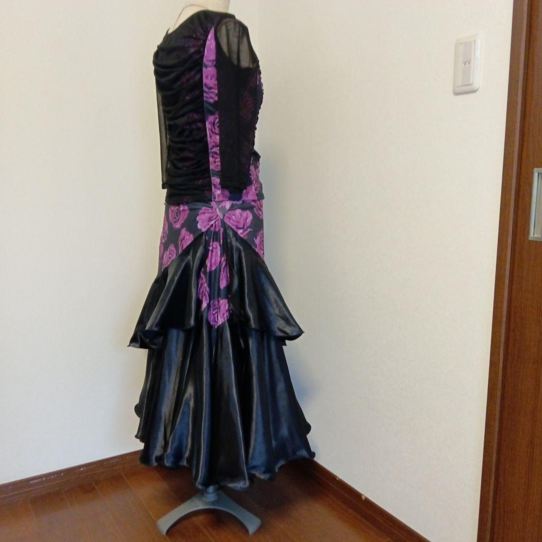 専用✨️豪華✨️社交ダンス用ツ―ピ―スドレス 黒と紫の花柄（M〜Ｌサイズ）