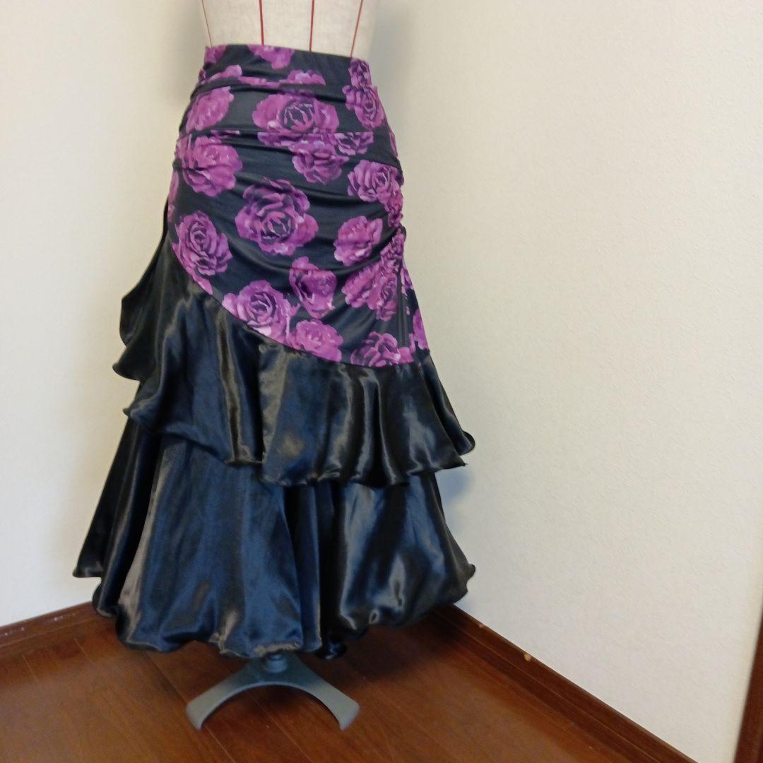 専用✨️豪華✨️社交ダンス用ツ―ピ―スドレス 黒と紫の花柄（M〜Ｌサイズ）