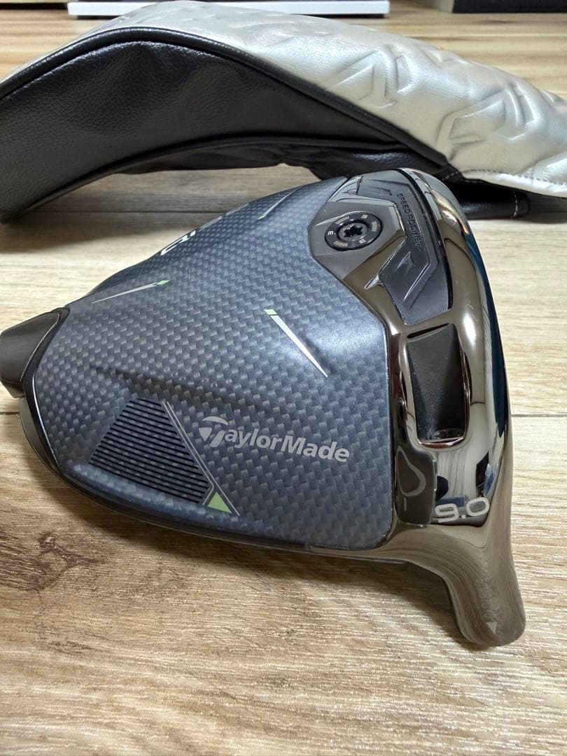 TaylorMade　Qi35 ドライバー　9度 (ヘッドカバー付き)
