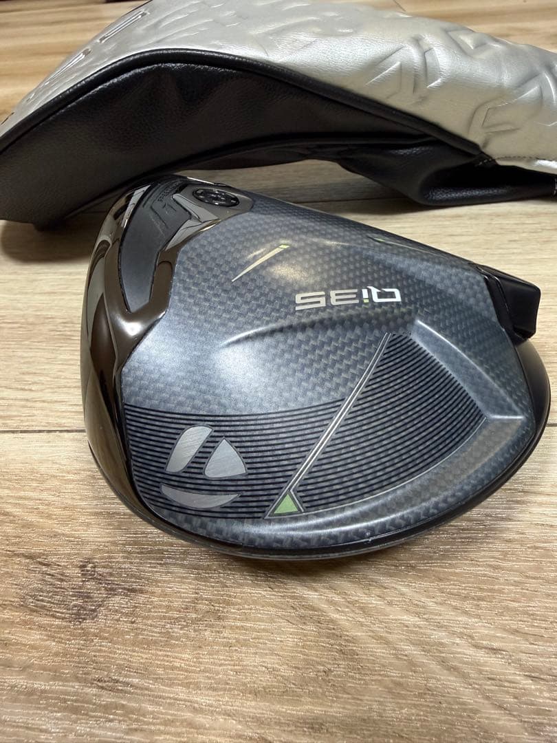 TaylorMade　Qi35 ドライバー　9度 (ヘッドカバー付き)
