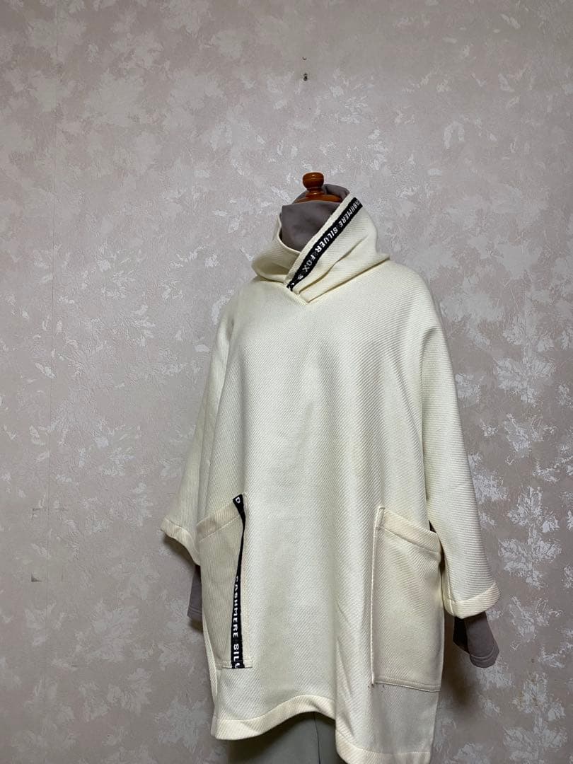 250.カシミアシルバーフォックスとラムウールのチュニック