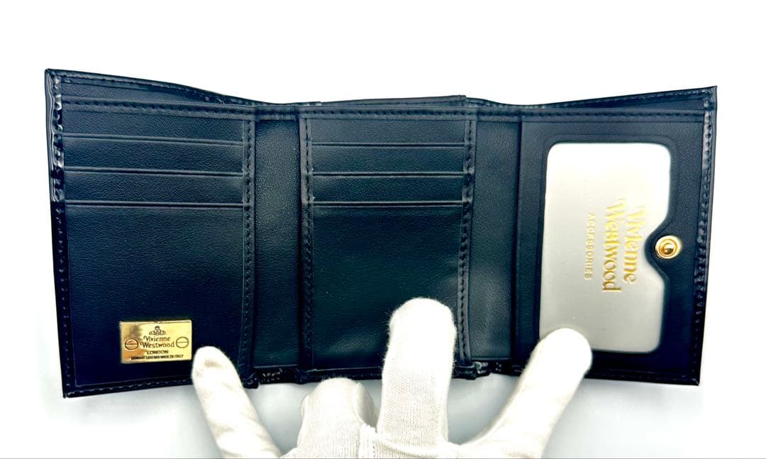 【新品✦人気】Vivienne Westwood 三つ折り財布 ブラック/黒