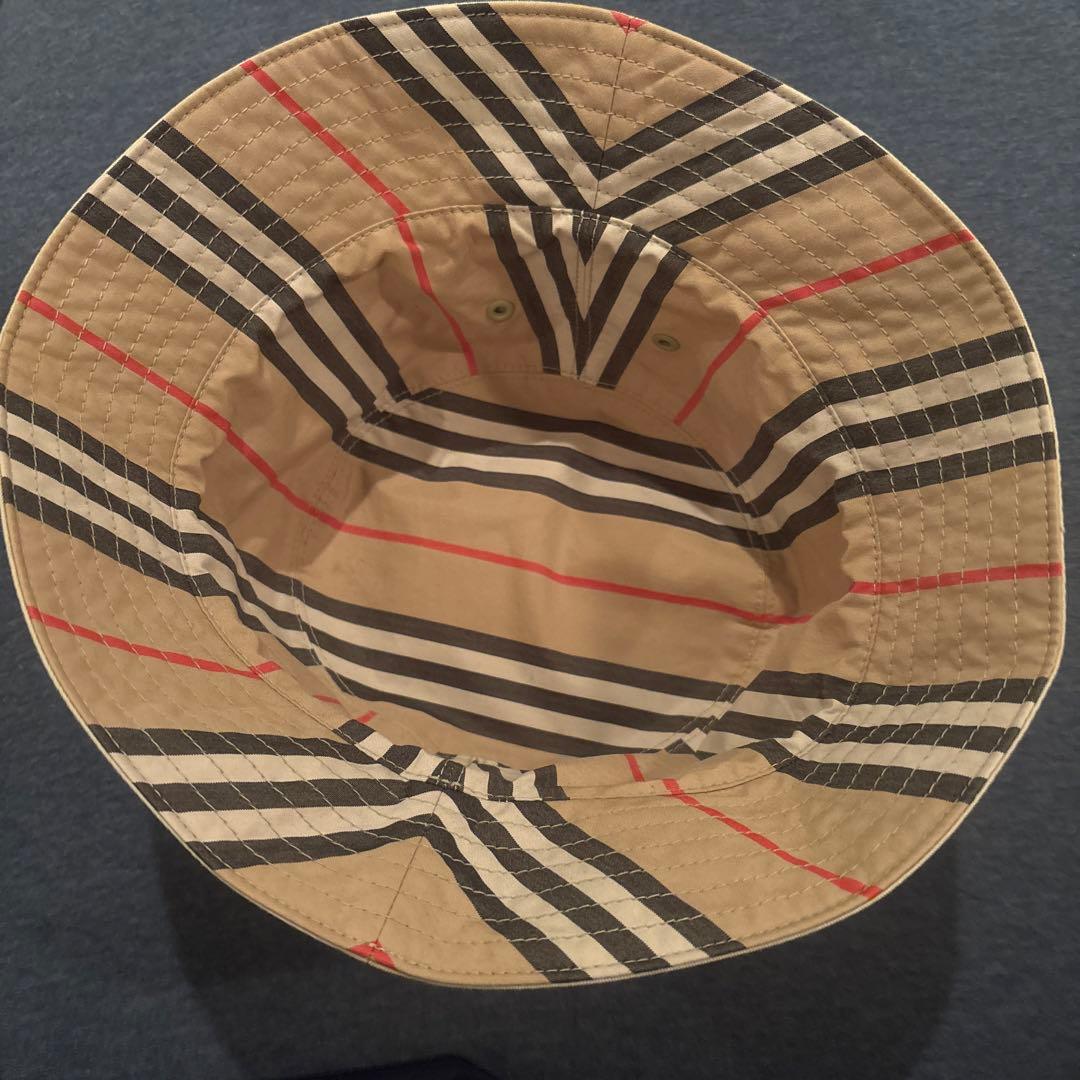 Burberry ストライプ バケットハット