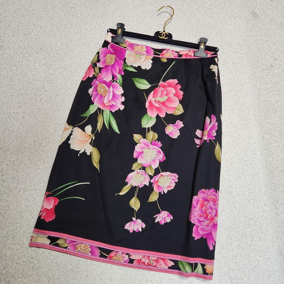 【大きいサイズ 73】レオナール シルク混 トリム 花柄 ウール スカート黒