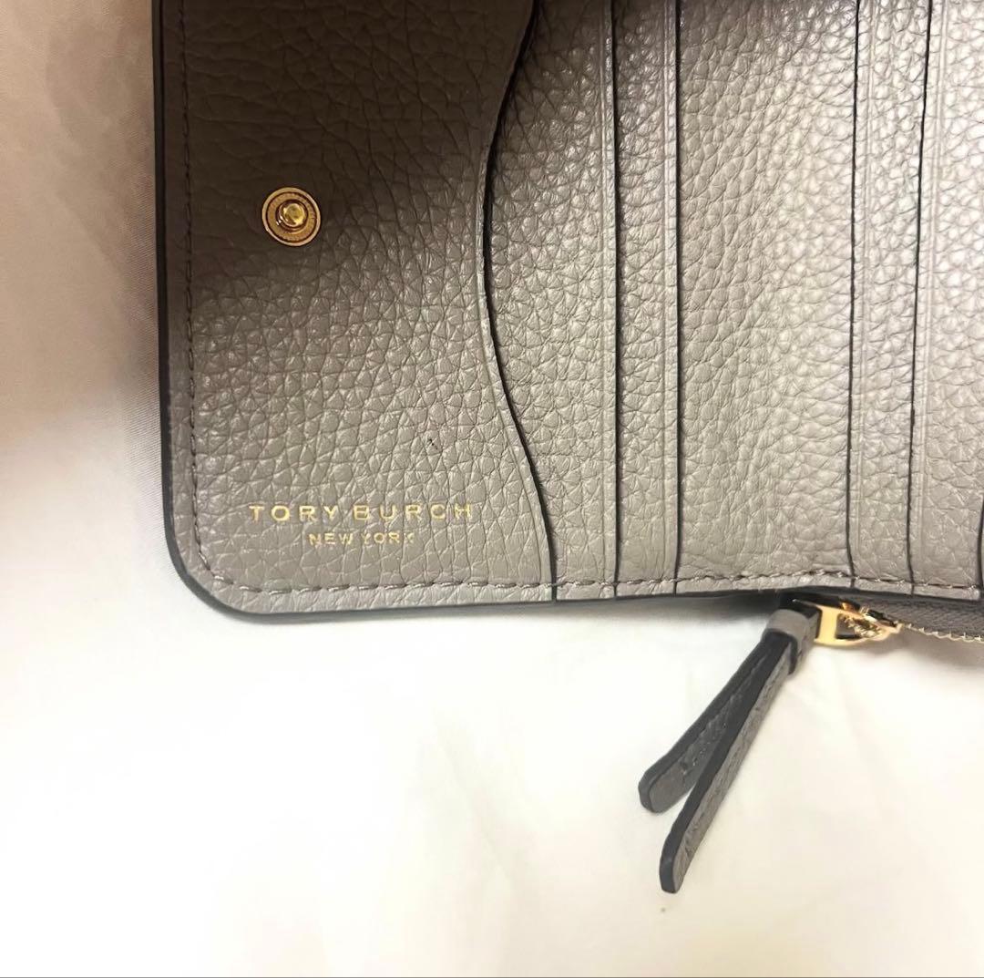 【お値下げしました！】TORY BURCH グレー 二つ折り財布