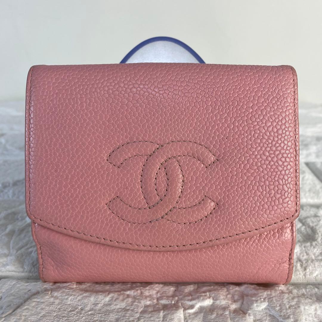 シャネル　三つ折り財布　ココマーク　ピンク　キャビアスキン　レザー　CHANEL