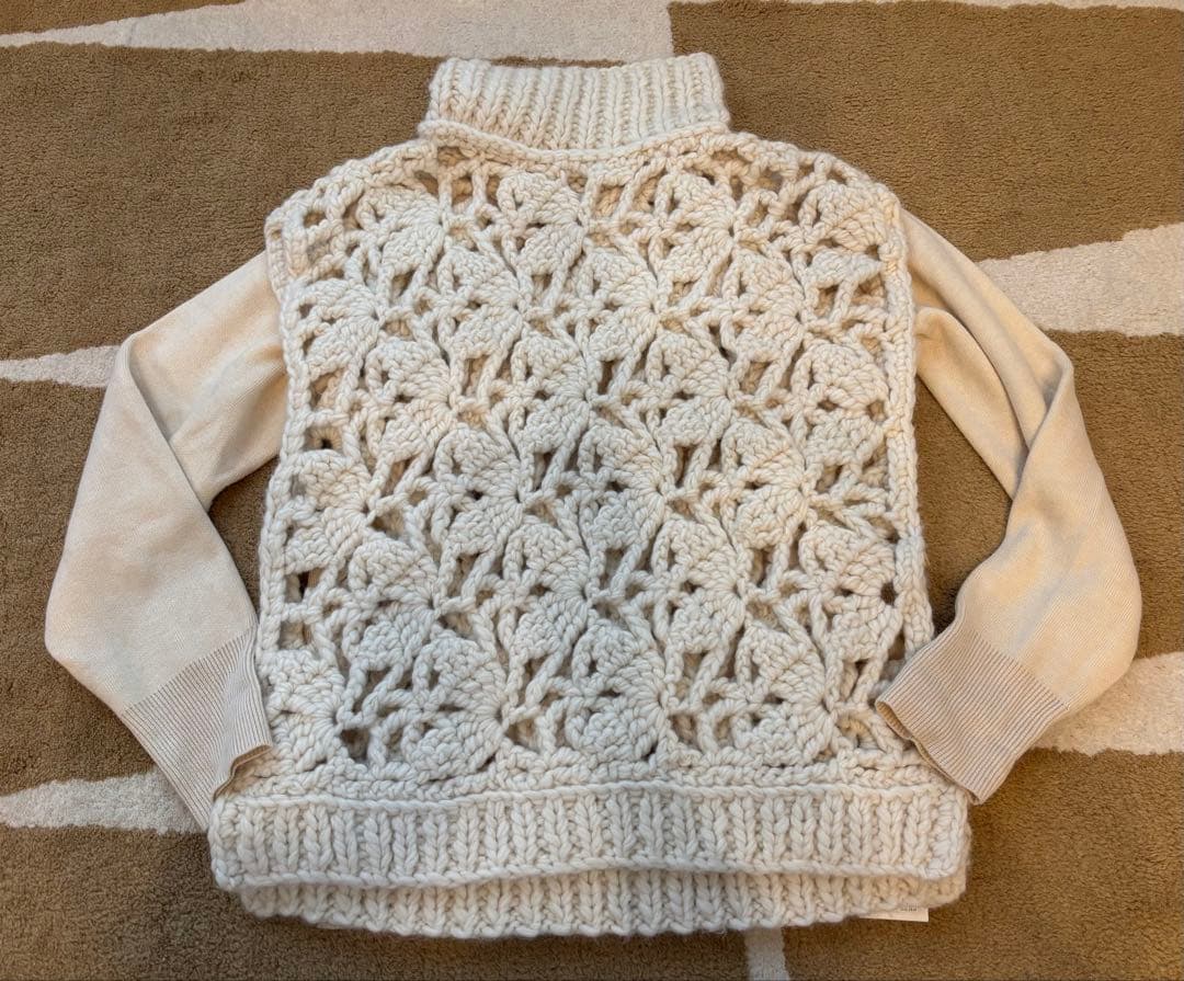 《新品タグ付》TOMORROWLAND（トゥモローランド）白ニット編みベスト