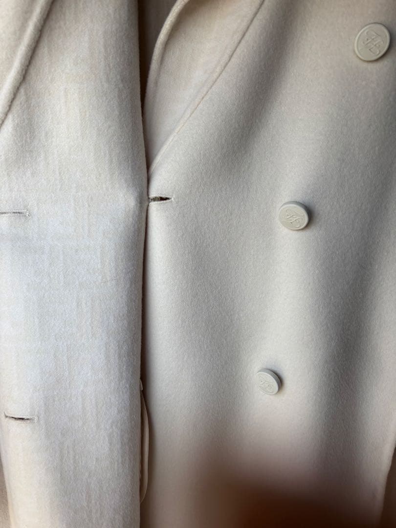 週末限定！FENDI 最高級裏FFウールコート　美品38 ホワイト