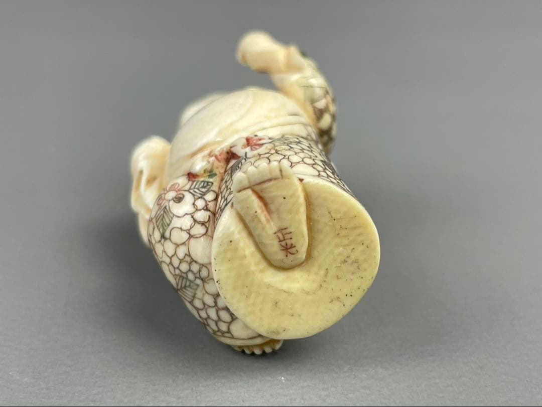 時代根付 極上細密彫り白材 マンモス牙製 作家物 天然素材 在銘 正光 布袋