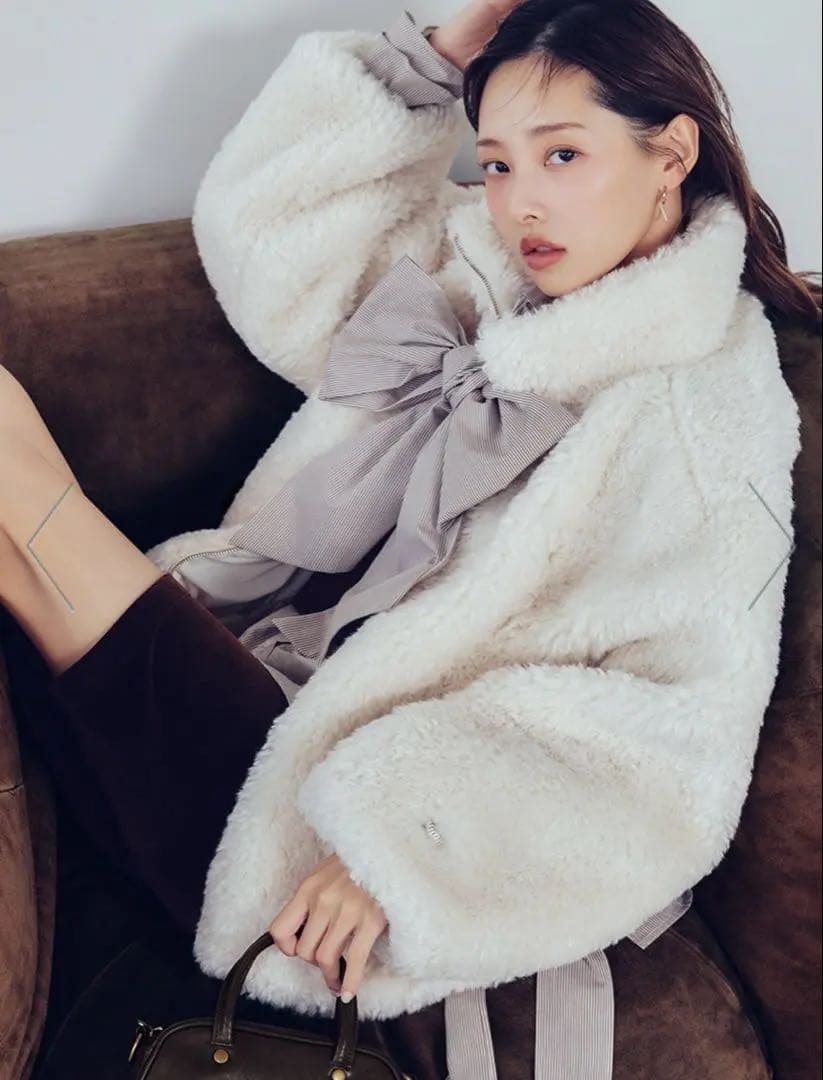 SNIDEL×PUMAエコファーブルゾン(新品タグ付き)