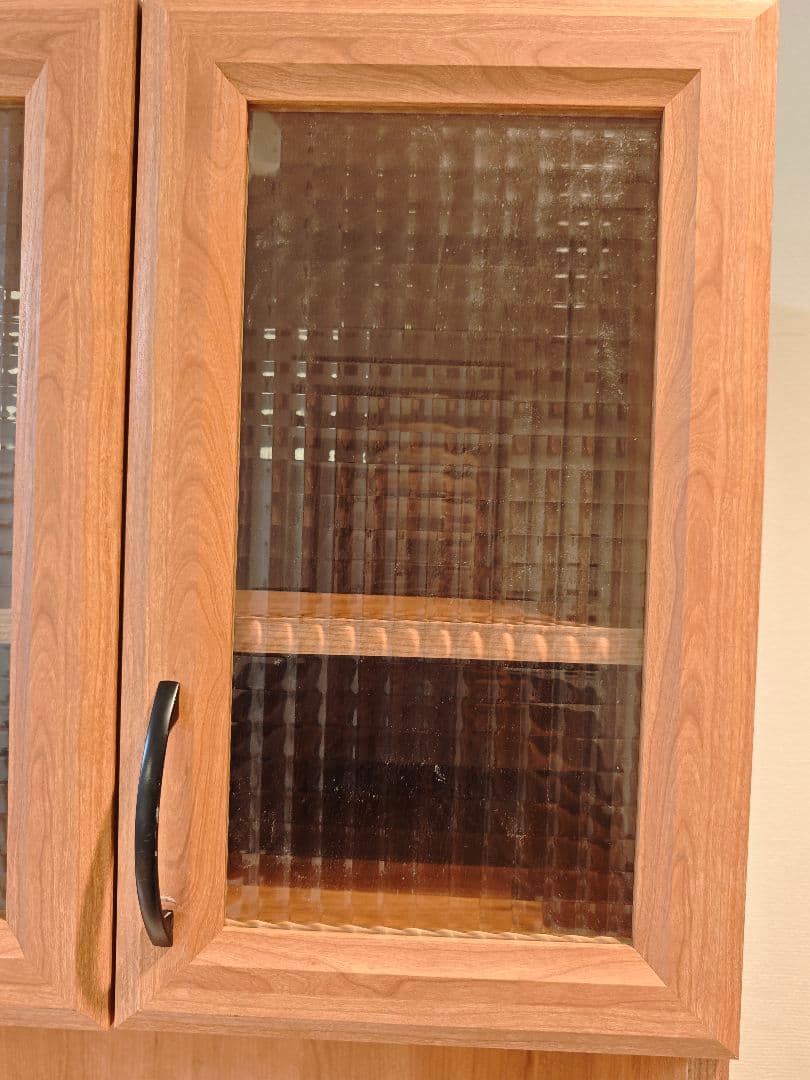 食器棚　木目調キャビネット ガラス扉付き