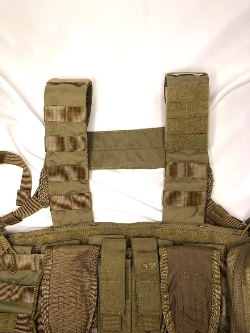5.11タクティカルのチェストリグ&タスマニアンタイガーポーチ類その他ポーチ付き