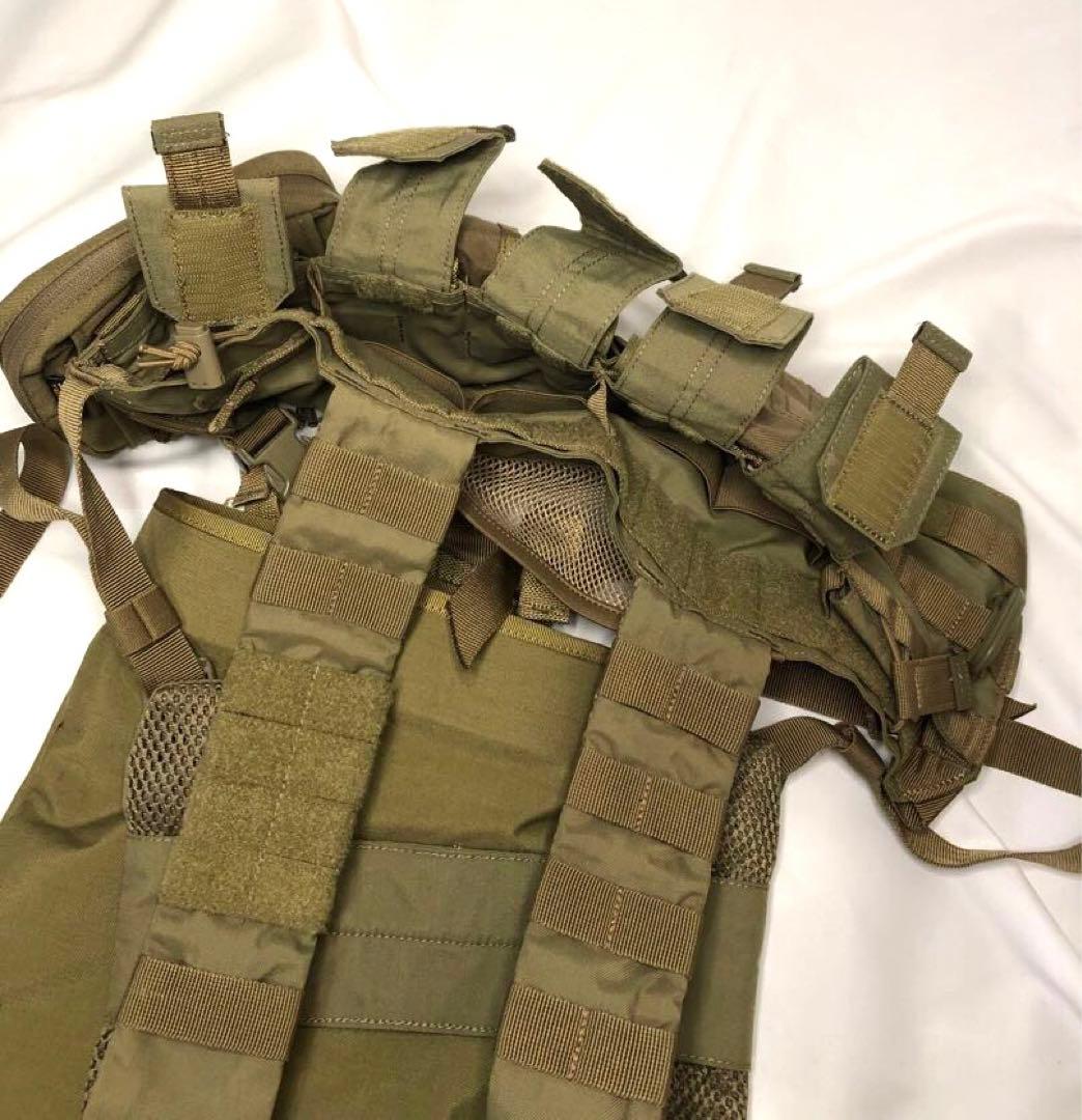 5.11タクティカルのチェストリグ&タスマニアンタイガーポーチ類その他ポーチ付き