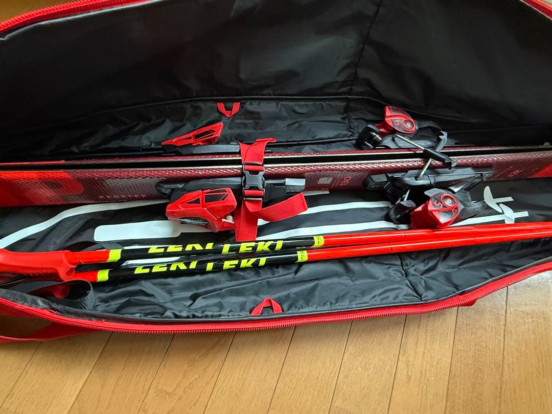 ATOMIC アトミック スキー板、ビンディング、ストック3点、スキーケースつき