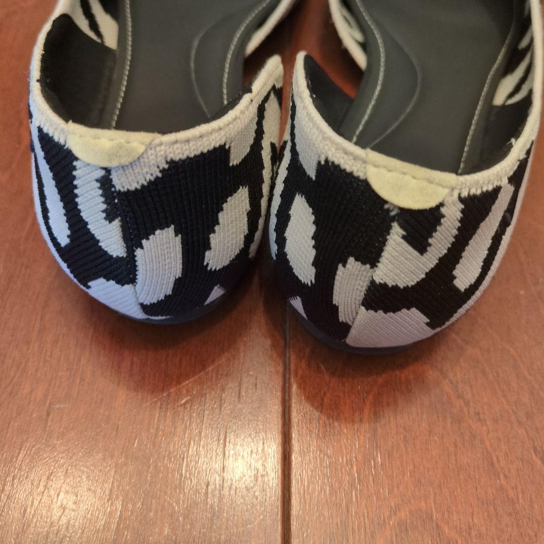 VIVAA ゼブラ柄 ポインテッドトゥシューズ 38