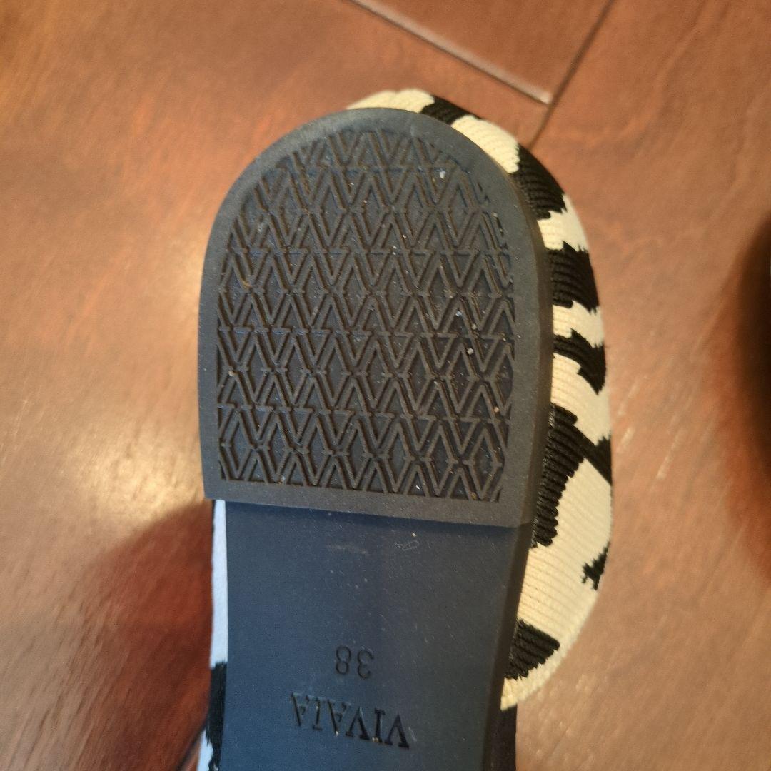 VIVAA ゼブラ柄 ポインテッドトゥシューズ 38