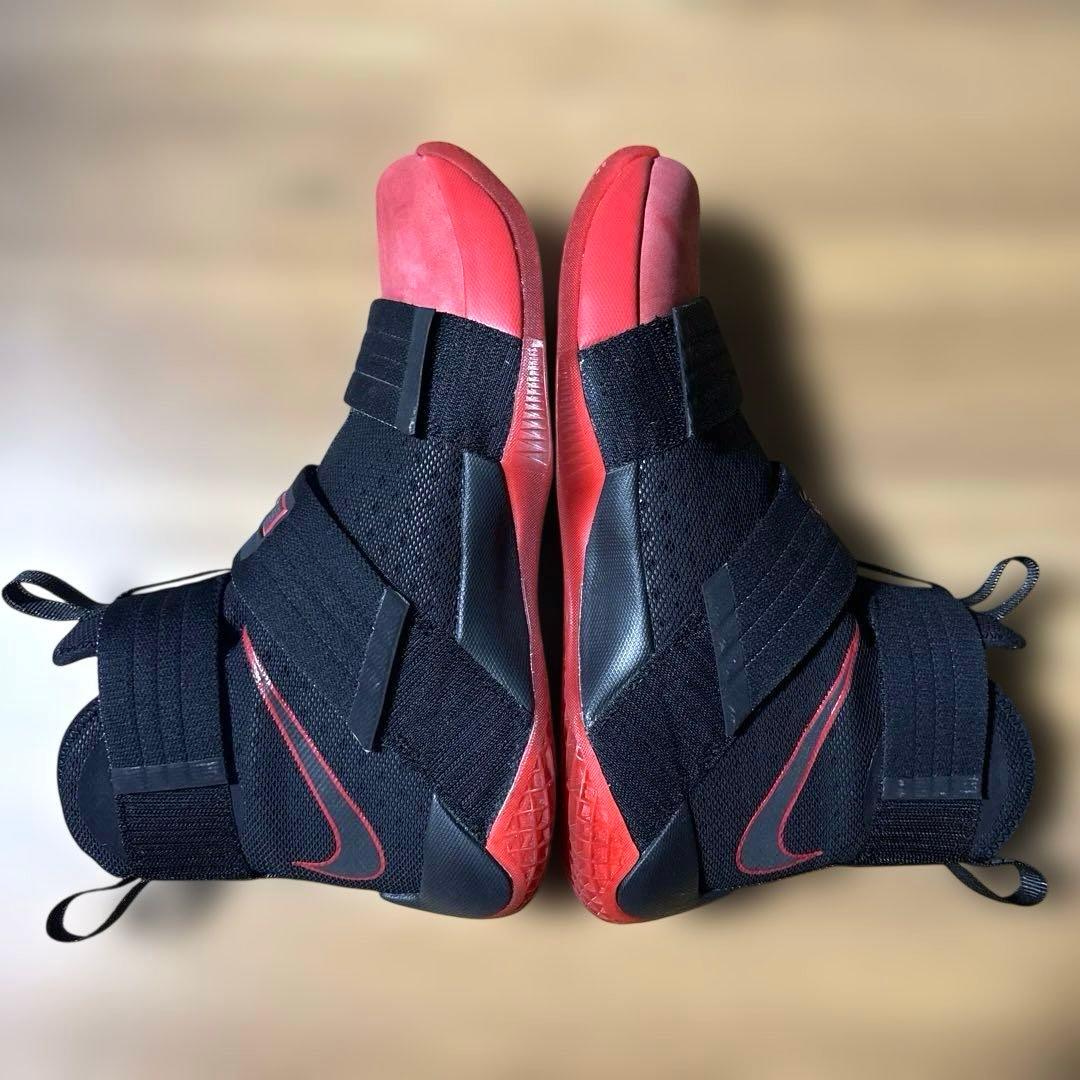 シューズ(男性用) NIKE LeBron Zoom Soldier 10