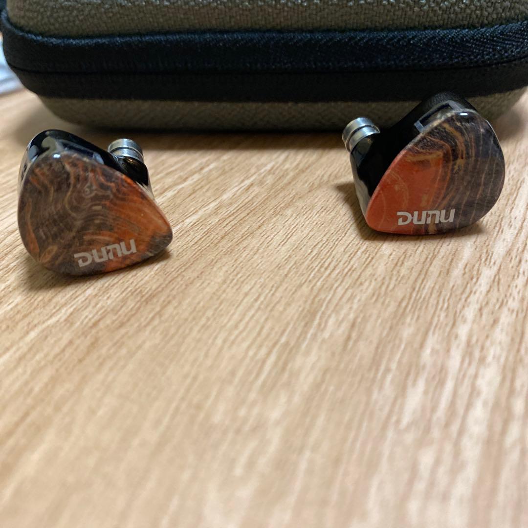 DUNU DaVinci 有線イヤホン　5年保証あり。個人情方のみ消します。